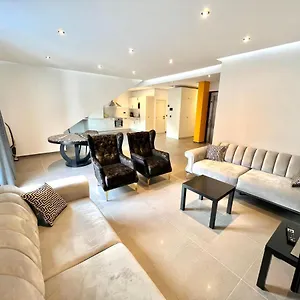  Apartment Brand-new In The Heart Of
