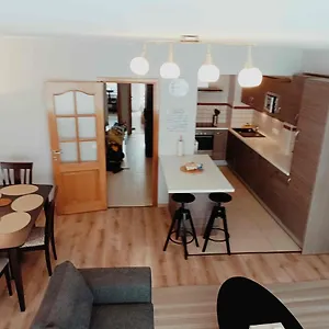 Cozy 2 Bedroom - Metro Montgomery Bruxelles