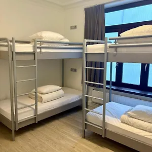 The Legacy By 2go4 Center Hostel